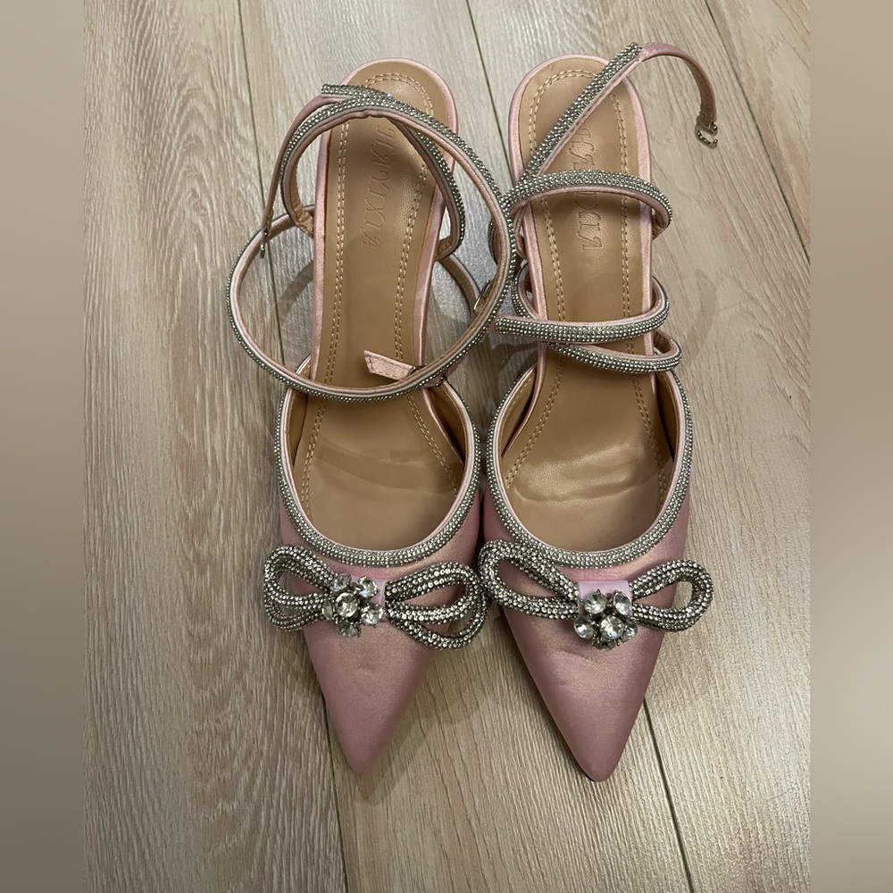 Brand new, never worn sparkly pink shoes